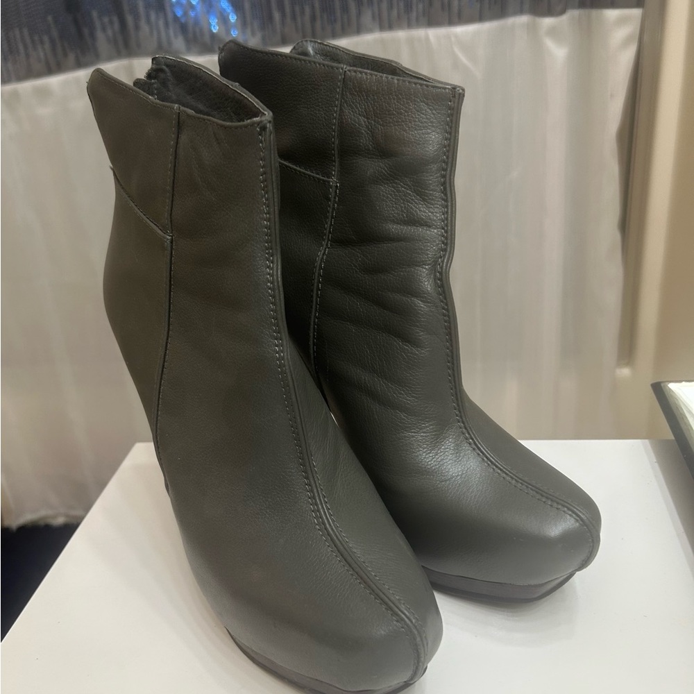 New Women’s Boots